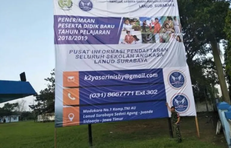 contoh baliho pendidikan